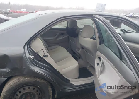 2009 Toyota Camry Le z USA, uszkodzony, nr VIN 4T1BE46K59U805794